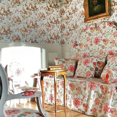 Chateau De Chantore Bed & Breakfast