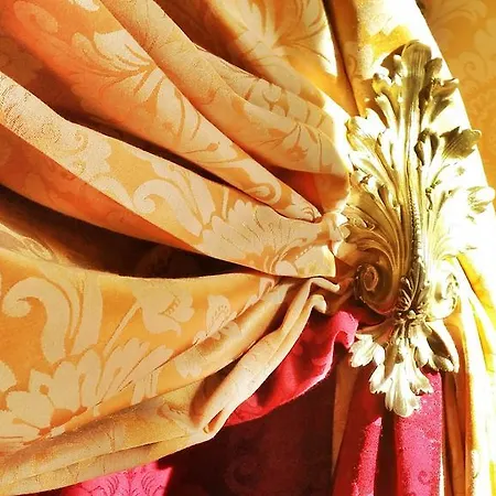 Chateau De Chantore 4*