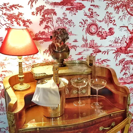 Chateau De Chantore Bed & Breakfast