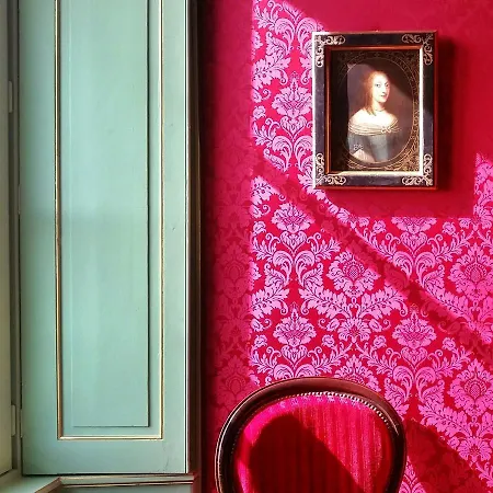 Bed & Breakfast Chateau De Chantore 4*