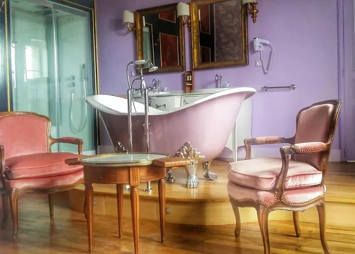 Chateau De Chantore Bed & Breakfast 4*