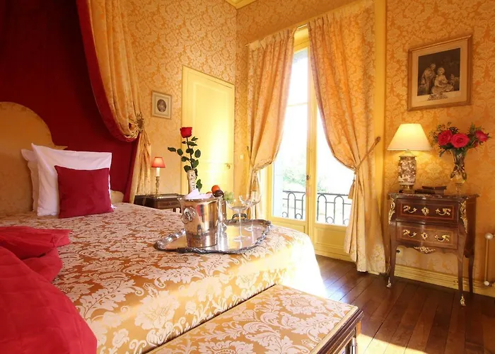 Bed & Breakfast Chateau De Chantore 4*