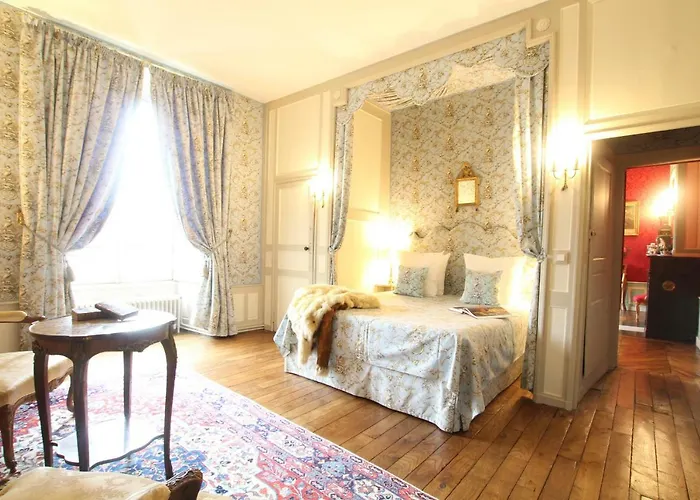 Chateau De Chantore 4*
